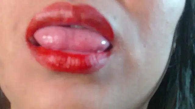Snapshot of Sol_vannesa chatting on May 2026 07:22:01 PM Sol vannesa online show from May 2026 07:22:01 PM