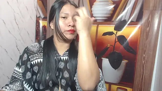 Snapshot of Sol_vannesa chatting on May 2026 01:56:01 AM Sol vannesa online show from May 2026 01:56:01 AM