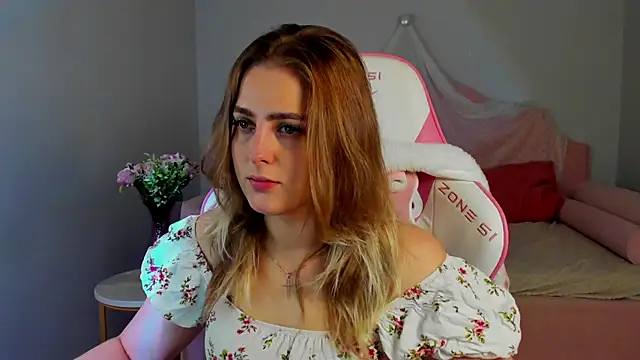 EllaBells online show from June 2026 05:02:01 AM