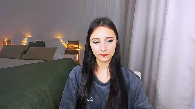 JulietteMonli online show from June 2026 11:34:01 AM