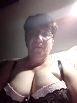 Snapshot of KetQueen101 chatting on June 2026 09:06:02 PM KetQueen101 online show from June 2026 09:06:02 PM