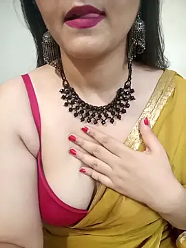 Snapshot of Aayaat__ chatting on May 2026 05:42:02 PM Aayaat online show from May 2026 05:42:02 PM