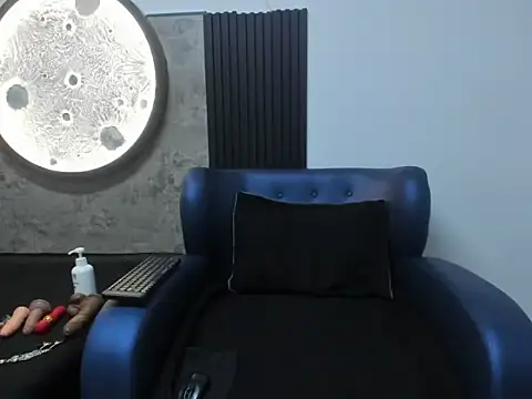 Marymarr-23 online show from May 2026 07:34:02 PM