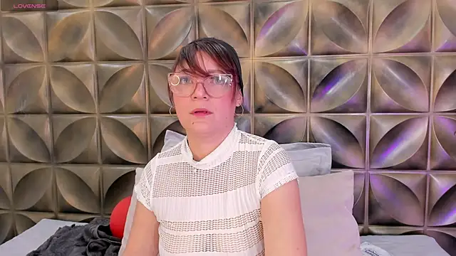 Snapshot of Gaia_rougee chatting on May 2026 01:15:02 PM Gaia rougee online show from May 2026 01:15:02 PM