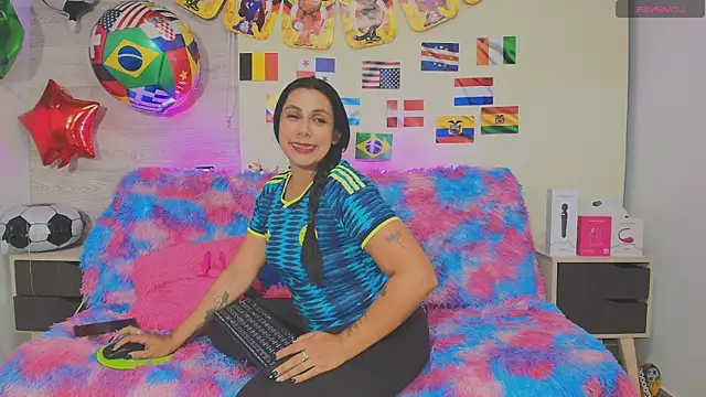 Nyra Queen online show from July 2026 03:13:01 AM