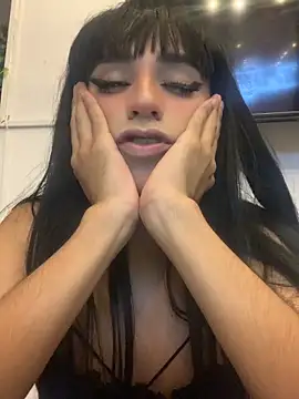 Snapshot of Leidy_Erome1 chatting on June 2026 06:00:02 AM Leidy Erome1 online show from June 2026 06:00:02 AM