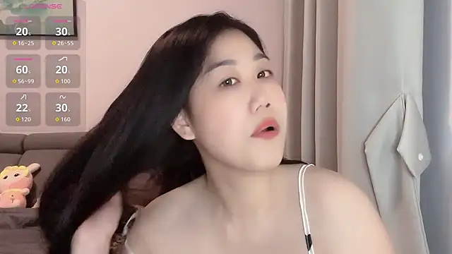 Snapshot of F-Yuwei chatting on May 2026 04:35:02 PM F-Yuwei online show from May 2026 04:35:02 PM