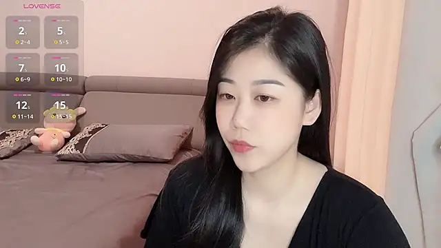 Snapshot of F-Yuwei chatting on June 2026 07:53:02 AM F-Yuwei online show from June 2026 07:53:02 AM