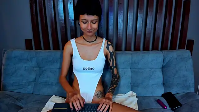snner-velvet online show from May 2026 01:16:02 PM