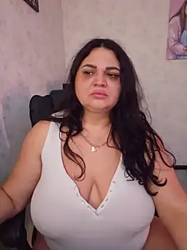 Snapshot of -CUTE-EVVIL- chatting on May 2026 05:31:02 PM -CUTE-EVVIL- online show from May 2026 05:31:02 PM