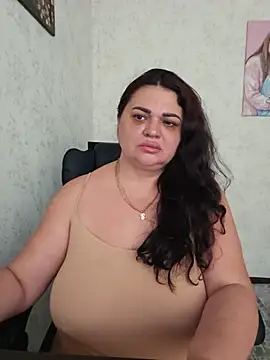 Snapshot of -CUTE-EVVIL- chatting on June 2026 09:14:02 AM -CUTE-EVVIL- online show from June 2026 09:14:02 AM