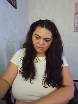 Snapshot of -CUTE-EVVIL- chatting on June 2026 05:30:02 PM -CUTE-EVVIL- online show from June 2026 05:30:02 PM