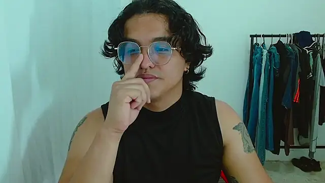 Snapshot of Diane_exotic chatting on June 2026 11:40:02 PM Diane exotic online show from June 2026 11:40:02 PM