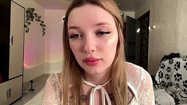 Snapshot of Elinthegreat chatting on May 2026 03:06:02 PM Elinthegreat online show from May 2026 03:06:02 PM