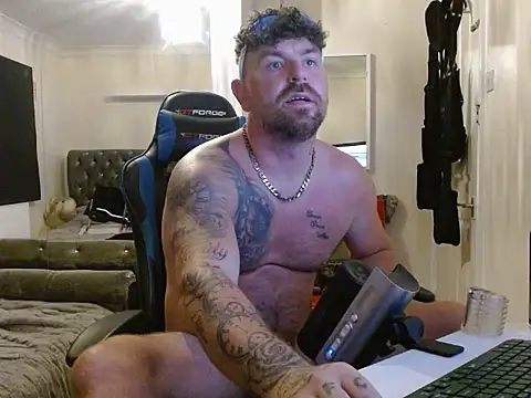 Naughtybihubbyxx online show from July 2026 09:19:01 PM