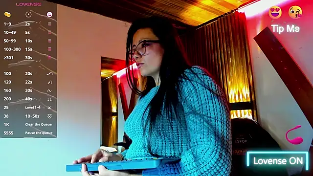Snapshot of Valeri_bj chatting on June 2026 04:05:01 PM Valeri bj online show from June 2026 04:05:01 PM
