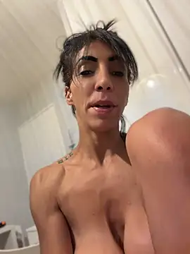 Yasmiinee online show from June 2026 01:28:02 AM