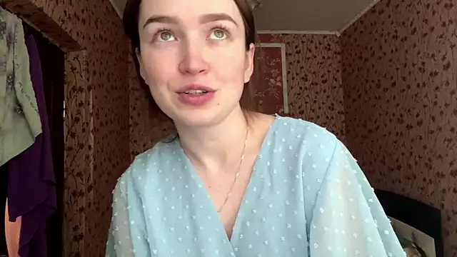 Snapshot of Chloooee chatting on May 2026 02:46:02 PM Chloooee online show from May 2026 02:46:02 PM