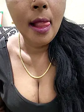 Snapshot of Sunitha-tamilponu chatting on July 2026 09:12:01 AM Sunitha-tamilponu online show from July 2026 09:12:01 AM