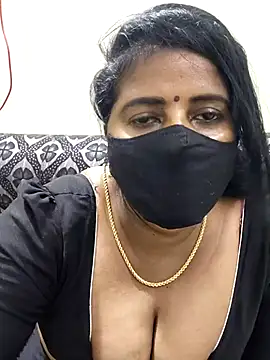 Snapshot of Sunitha-tamilponu chatting on August 2026 04:01:02 AM Sunitha-tamilponu online show from August 2026 04:01:02 AM