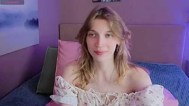 Emily Cartex online show from June 2026 06:29:01 AM