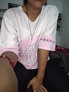 ESHA-LOVE online show from June 2026 12:27:02 AM