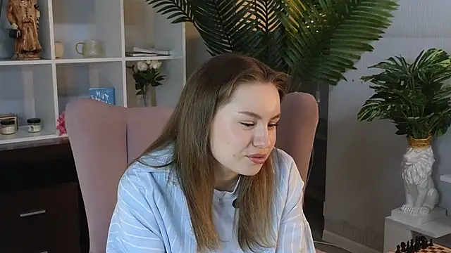 StaciaCarotenuto online show from April 2026 09:40:02 AM