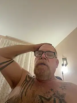 Caesar Baxter online show from April 2026 12:41:01 AM