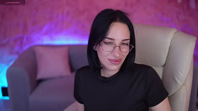 Snapshot of KettyFlo chatting on May 2026 07:00:01 PM KettyFlo online show from May 2026 07:00:01 PM
