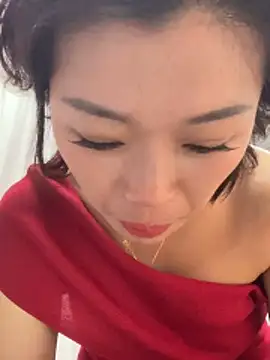 Snapshot of milkwine chatting on June 2026 05:18:01 AM milkwine online show from June 2026 05:18:01 AM