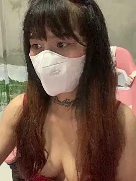 Lilyy18 online show from June 2026 03:47:01 PM