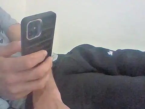 Snapshot of aminwahch chatting on May 2026 12:22:02 PM aminwahch online show from May 2026 12:22:02 PM