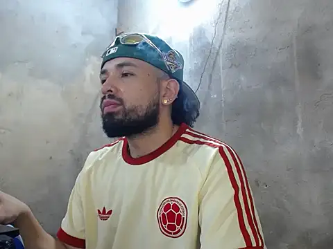 camilorestrepo77 online show from May 2026 08:37:01 PM