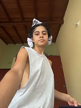 mia moonna online show from May 2026 11:26:02 AM