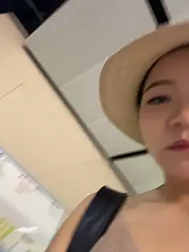 xiaochengzi505 online show from July 2026 01:42:02 AM