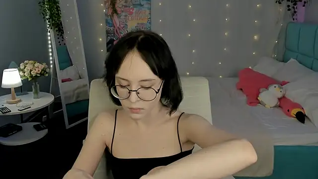 Snapshot of Lilac-Muse chatting on June 2026 10:51:01 AM Lilac-Muse online show from June 2026 10:51:01 AM