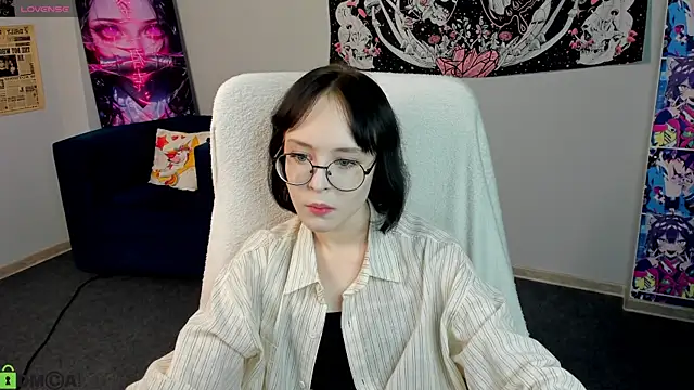 Snapshot of Lilac-Muse chatting on June 2026 11:37:01 AM Lilac-Muse online show from June 2026 11:37:01 AM