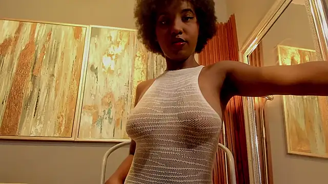 Snapshot of Kiara_Curls chatting on May 2026 11:49:02 AM Kiara Curls online show from May 2026 11:49:02 AM