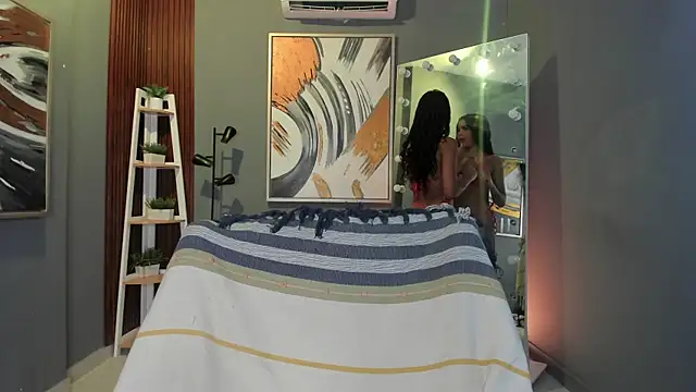 Kiara Curls online show from June 2026 12:20:01 PM