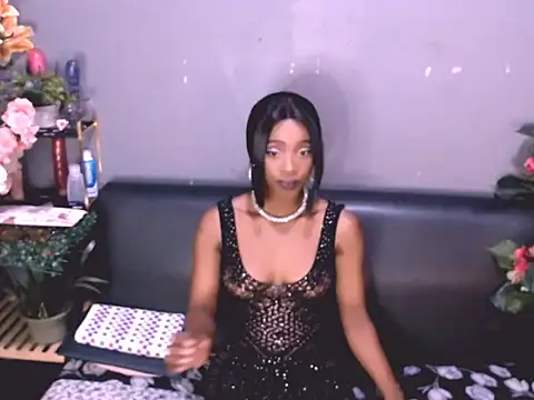 LolaSavageXO online show from May 2026 06:47:02 PM
