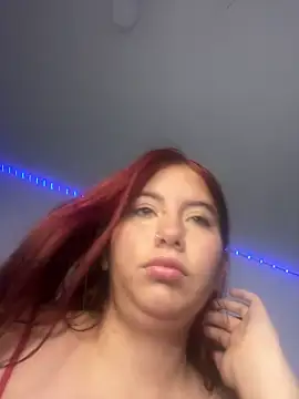 Snapshot of Caro_redd chatting on May 2026 12:43:01 PM Caro redd online show from May 2026 12:43:01 PM