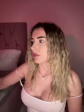 IrisDesiree online show from May 2026 06:02:02 PM
