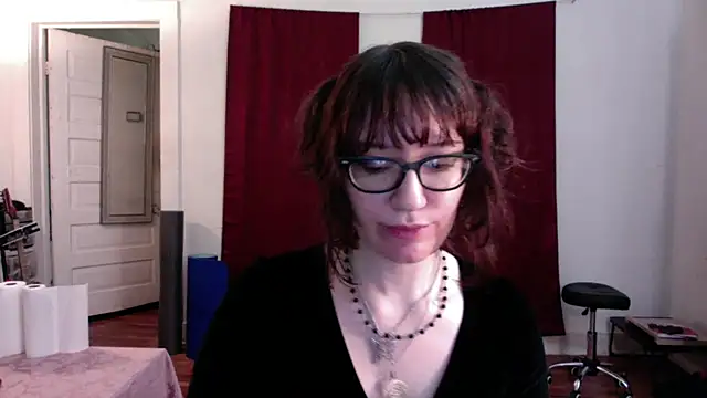 Snapshot of AnnywnBelle chatting on May 2026 10:04:01 PM AnnywnBelle online show from May 2026 10:04:01 PM