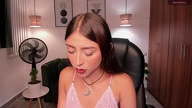 Snapshot of Nikky_sweett_ chatting on May 2026 05:49:01 AM Nikky sweett online show from May 2026 05:49:01 AM