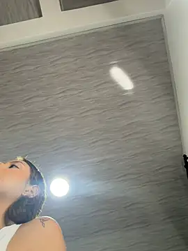 HayleyRoss  online show from June 2026 10:56:02 PM
