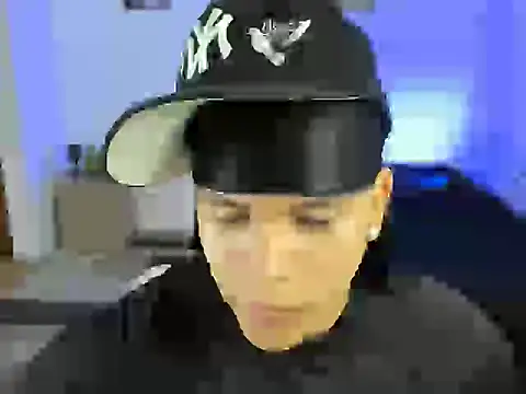 Snapshot of sant_wahlberg chatting on July 2026 10:53:02 PM sant wahlberg online show from July 2026 10:53:02 PM