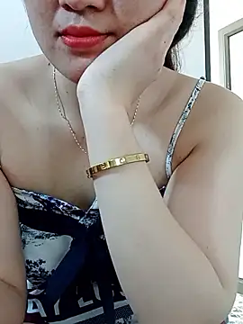 Kee2000 online show from May 2026 09:25:02 AM
