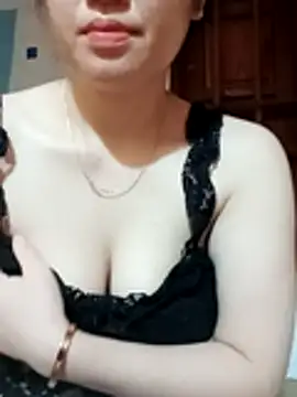 Kee2000 online show from May 2026 12:19:02 AM