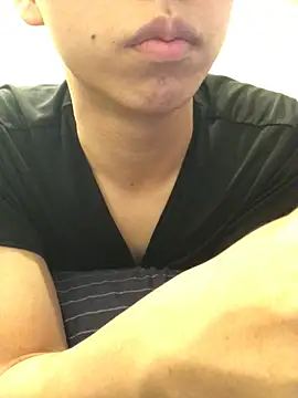 Snapshot of Ona_kun chatting on July 2026 01:54:01 PM Ona kun online show from July 2026 01:54:01 PM