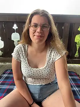 Lina-Love online show from June 2026 06:58:01 AM